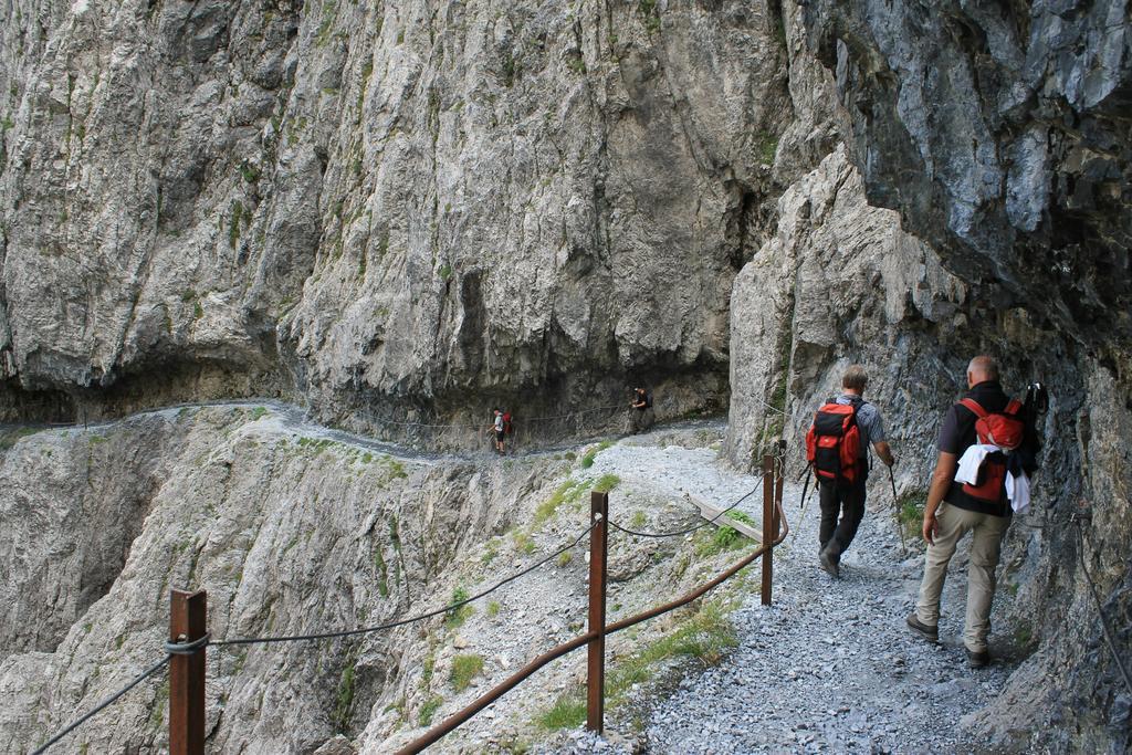 Apart Hotel Garni Alvetern Замнаун Экстерьер фото